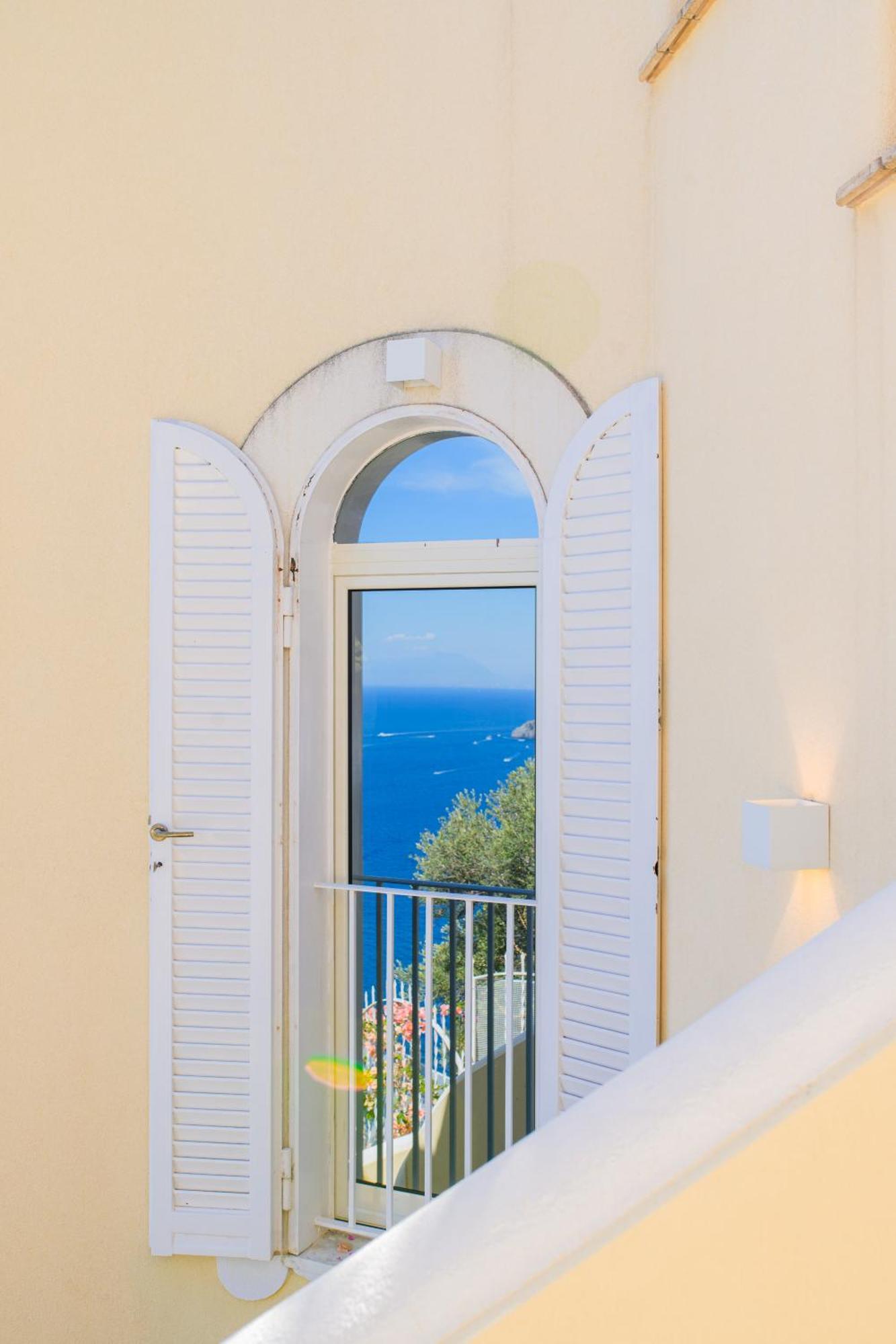 Villa Cristina-No Steps-Amalfi Coast Views -Near Attractions-Hot Tube Praiano Exterior foto